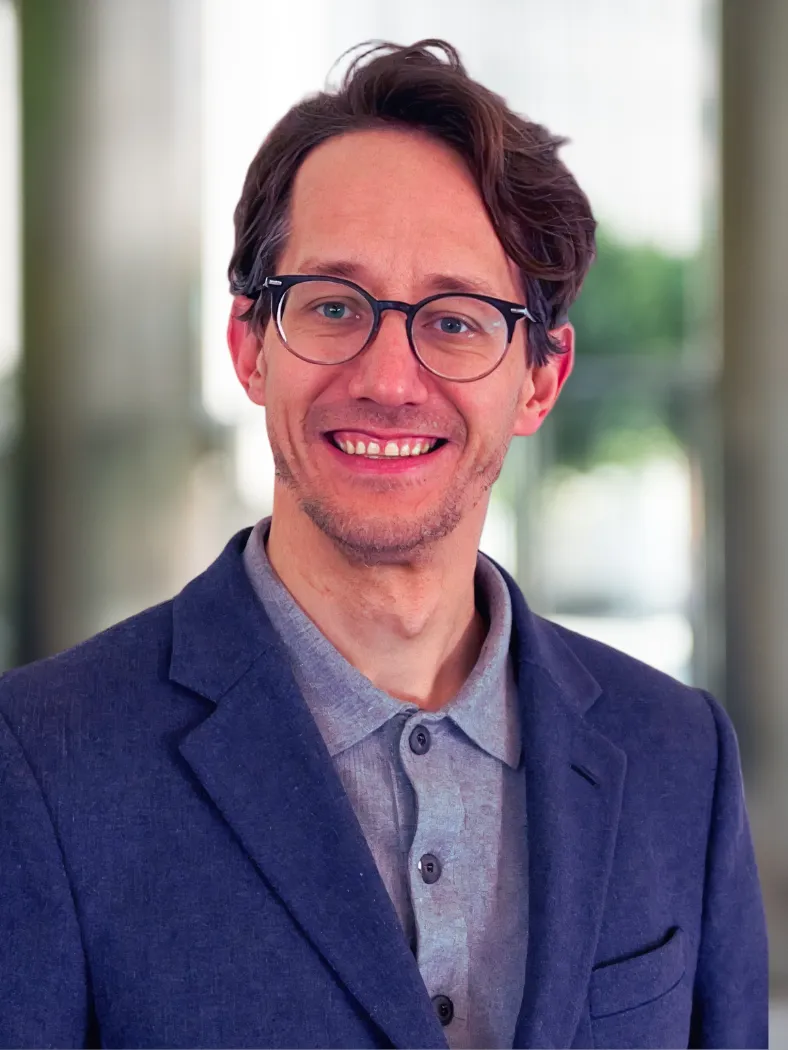 Dr. Tobias Bobinger, Senior Statistiker bei NOVUSTAT für medizinische Statistik, wissenschaftliche Arbeiten und Medical Writing