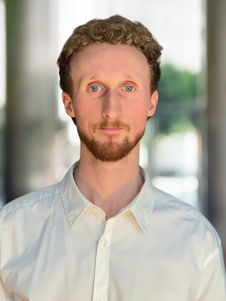 Leon Jung, Senior Statistiker bei NOVUSTAT für Psychologie, Datenauswertung, Beratung und HR-Daten