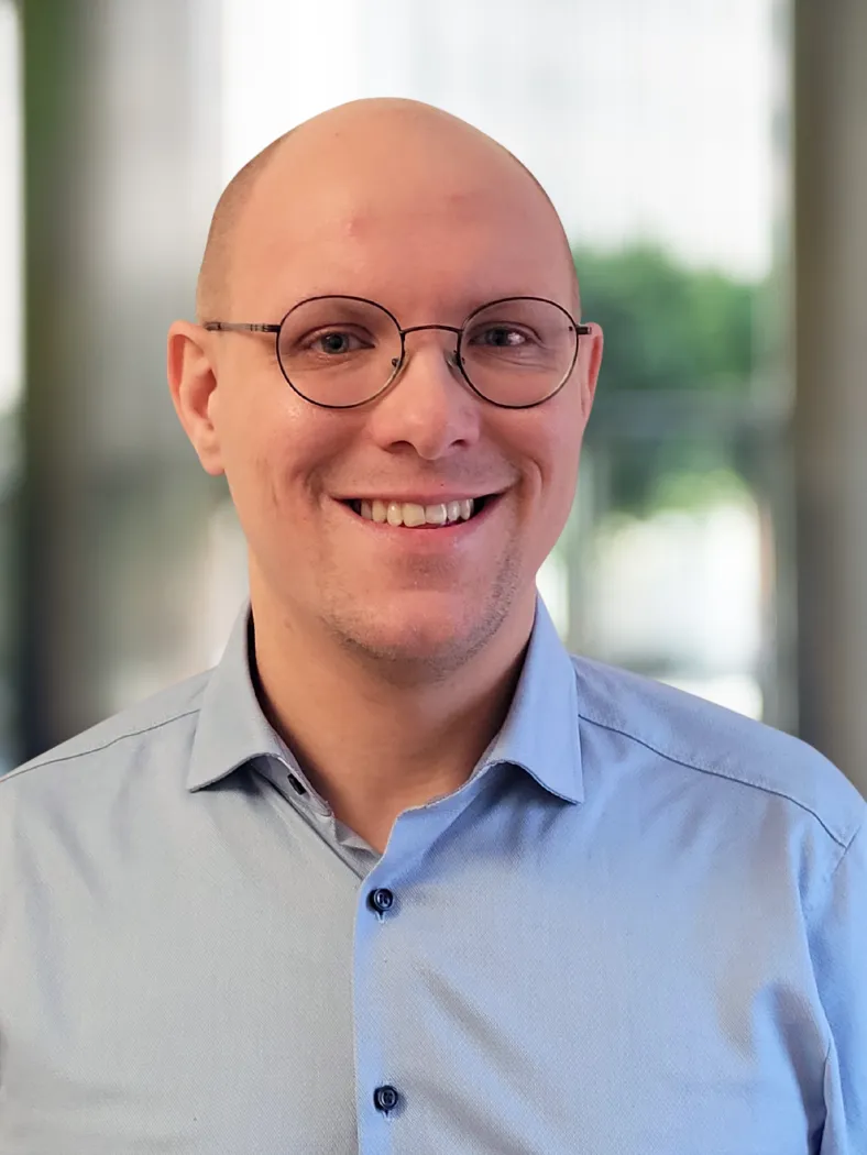 Dr. Maximilian Pilz, Senior Statistiker bei NOVUSTAT für medizinische Statistik, Biometrie, Fallzahlplanung und regulatorische Auswertungen