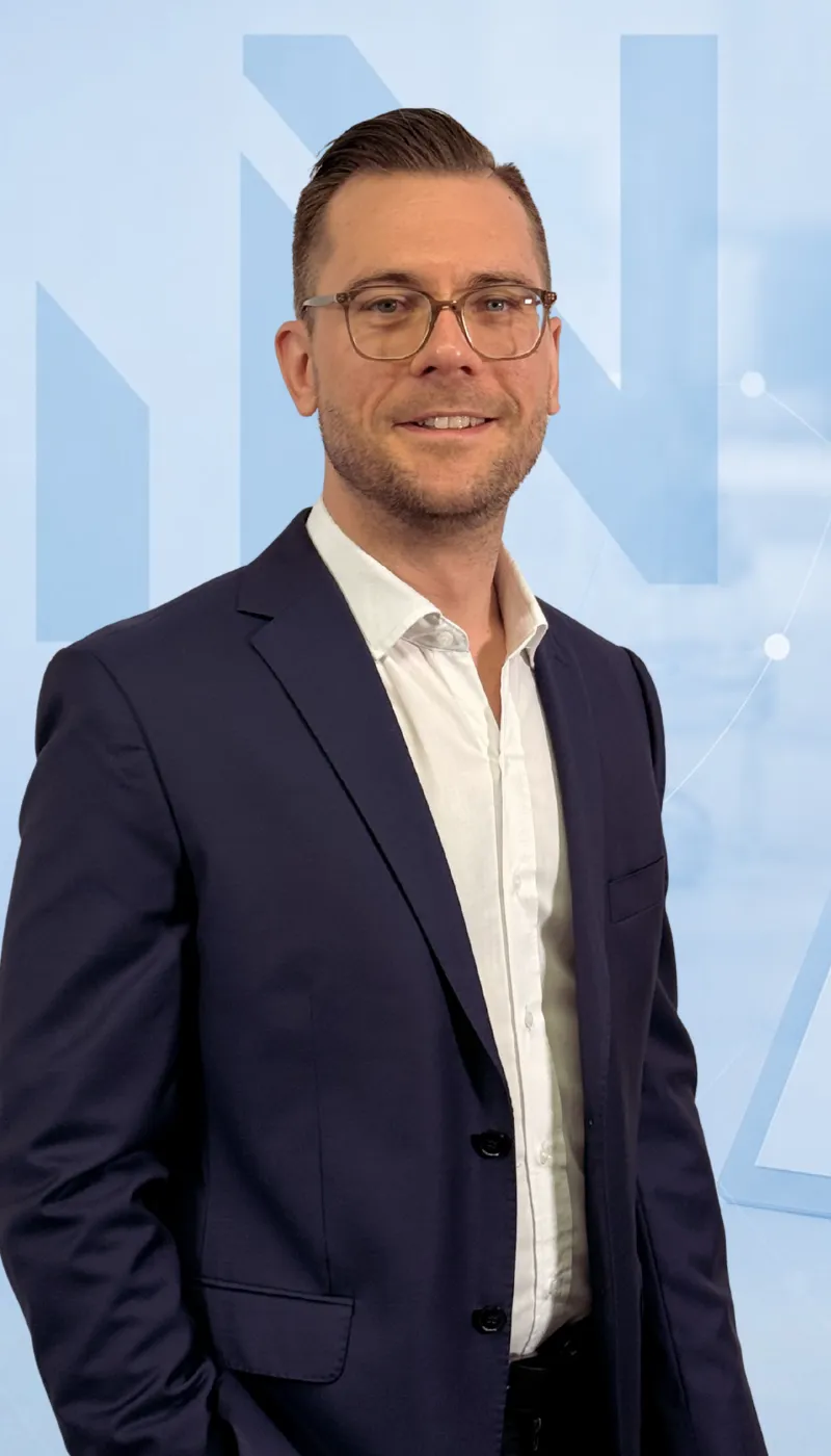 Darstellung von CEO und Gründer von NOVUSTAT Dr. Robert Grünwald