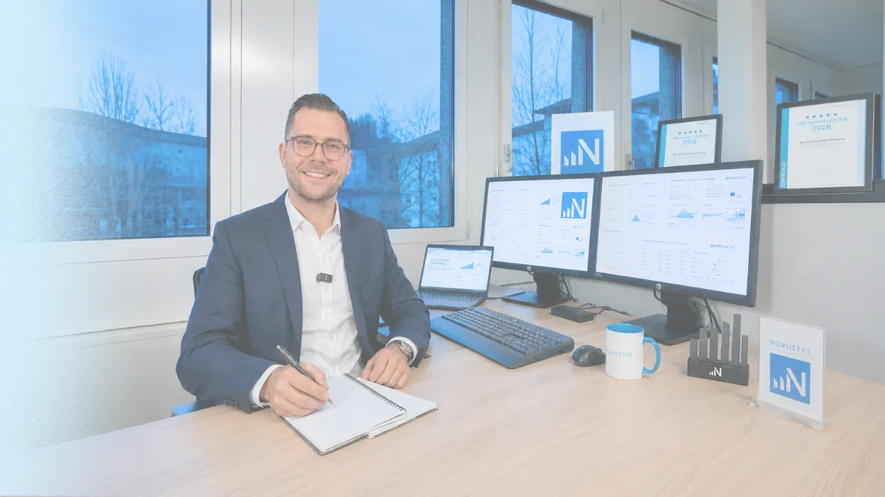 NOVUSTAT Schritt 3 Statistische Umsetzung – Dr. Grünwald bei der statistischen Auswertung und Datenanalyse.